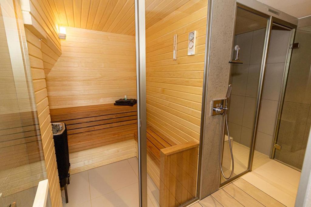 Private spa with sauna and hammam — Noctambulle Forum, Reims